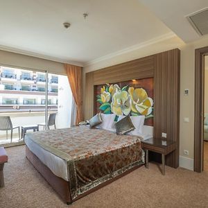 Queen Suite